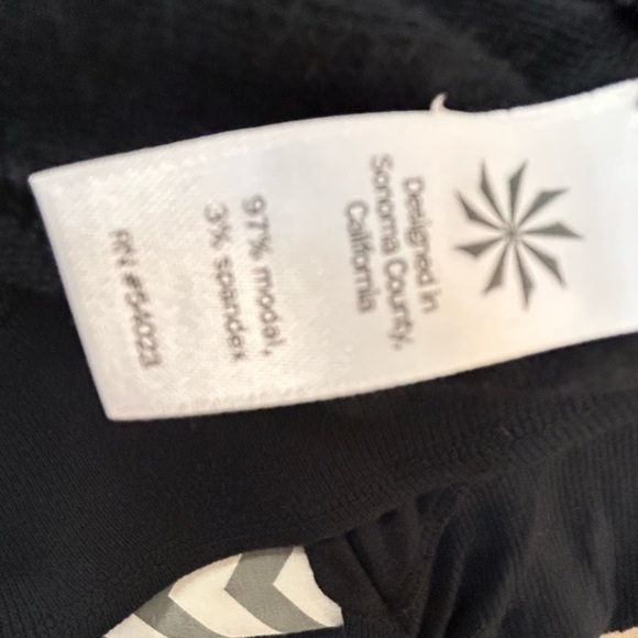 ALTHLETA RUCHED BOTTOM PLUS SIZE ACTIVE PANTS! Tall 33 inseam - Picture 4 of 4